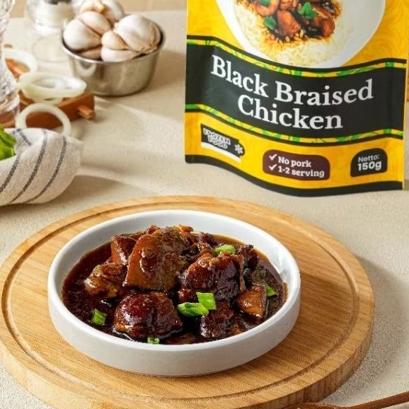 

Daging Ayam Rebus Hitam ( Black Braised Chicken ) Porsi 1-2 Orang