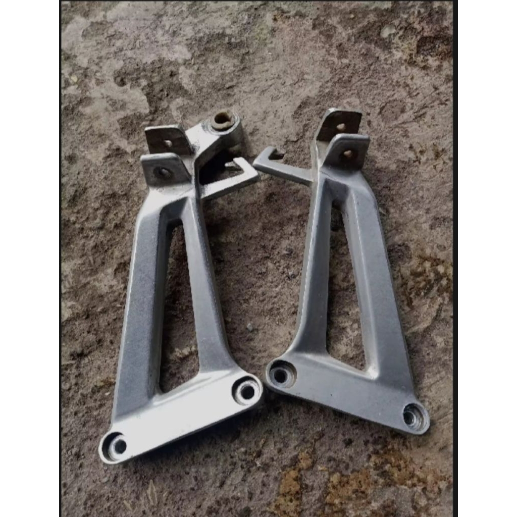 footstep belakang cbr 150 old build thailand karbu KPP original copotan