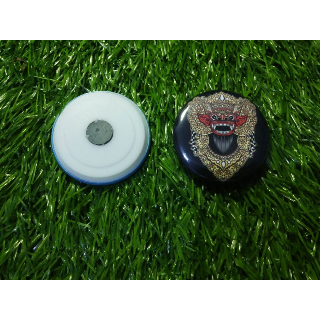 pin magnet barong