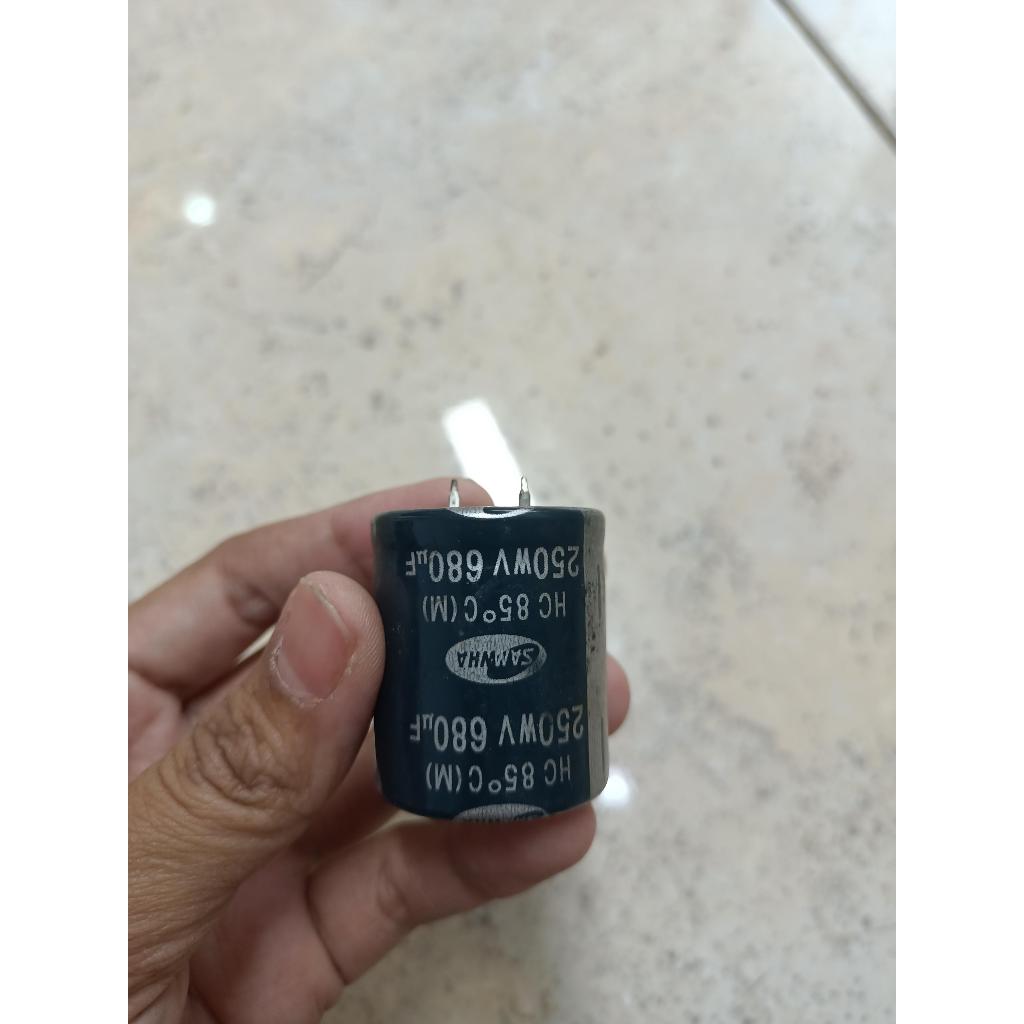 Elco Kapasitor 250V-680UF Samwha