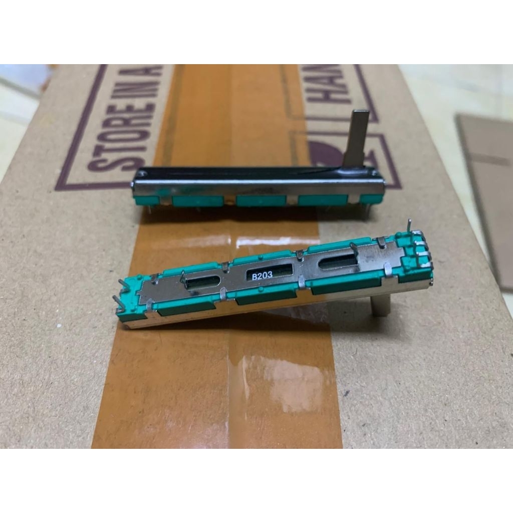 Potensio Geser Mixer B203 B20K 6Cm 4-2