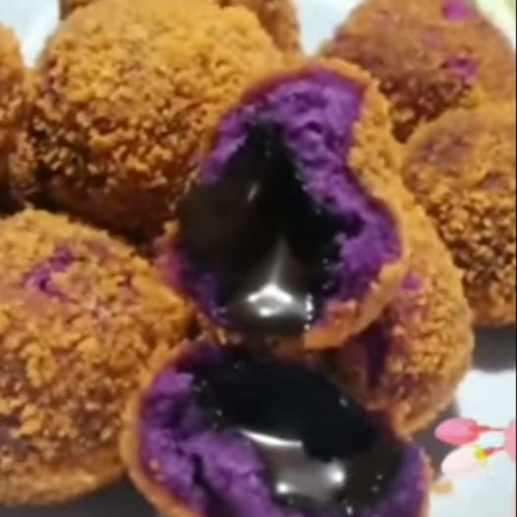 

BOLA UBI UNGU ISI 6, MIX 2 RASA, COKELAT DAN KEJU LUMER