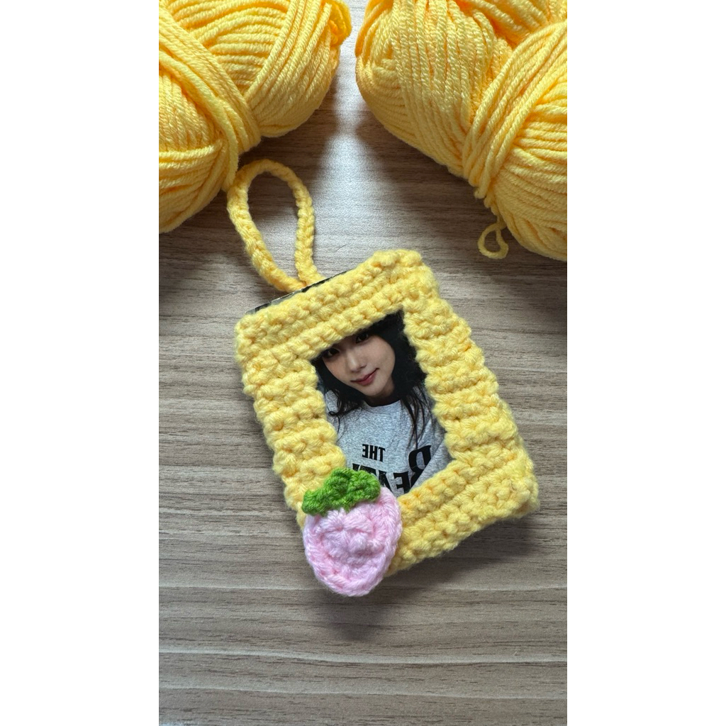 

Crochet Creation Photocard Holder