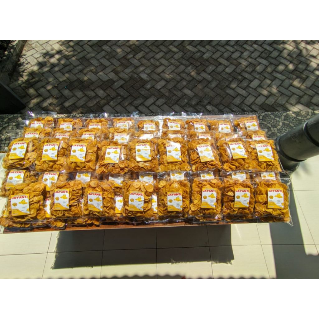 

kripik pisang jayanti