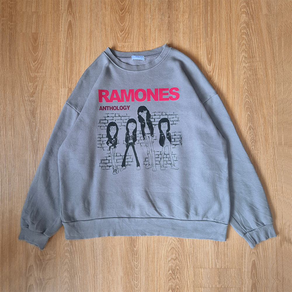 Crewneck Sweater Band Ramones Person