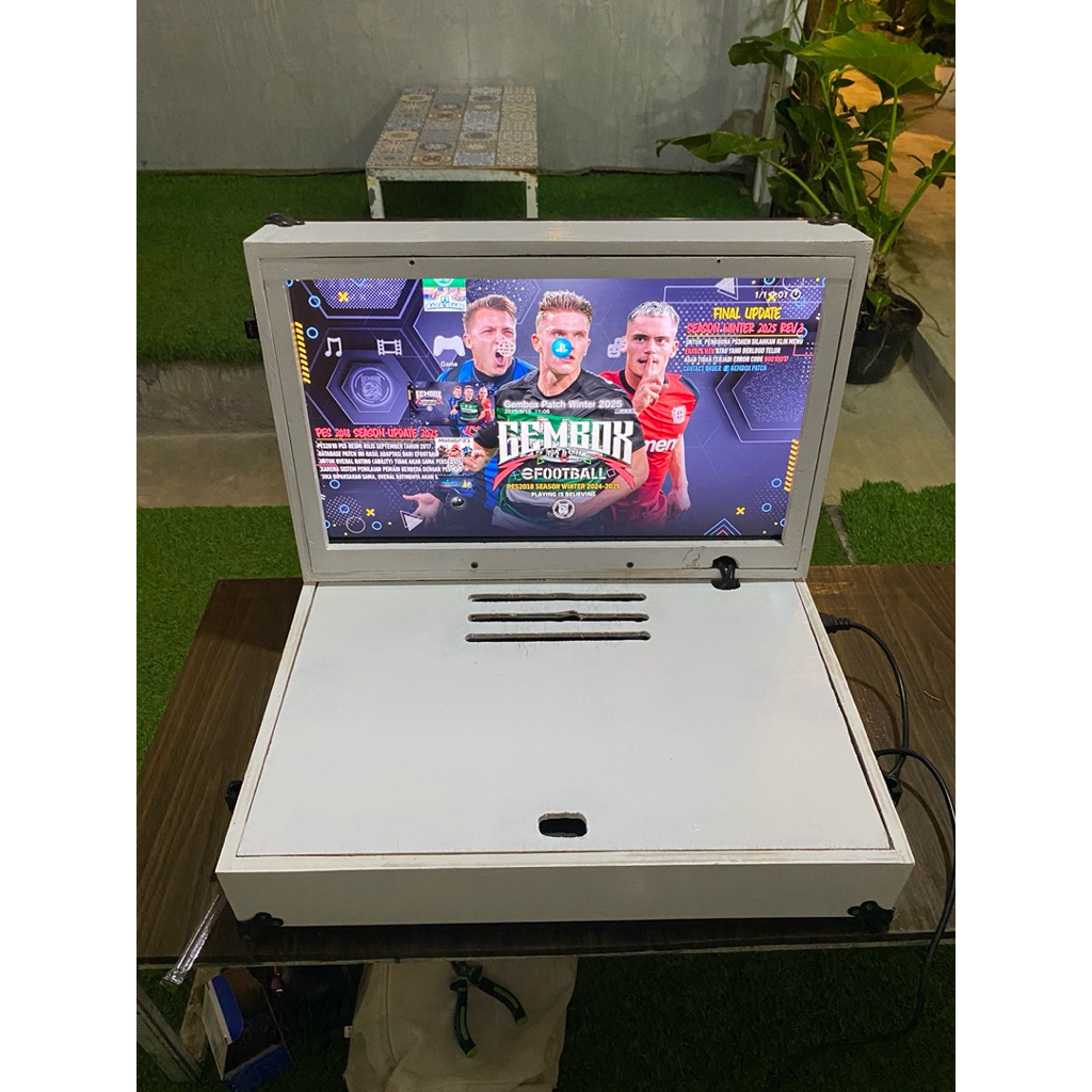 playbox + monitor 24inc ( belum termasuk penutup )
