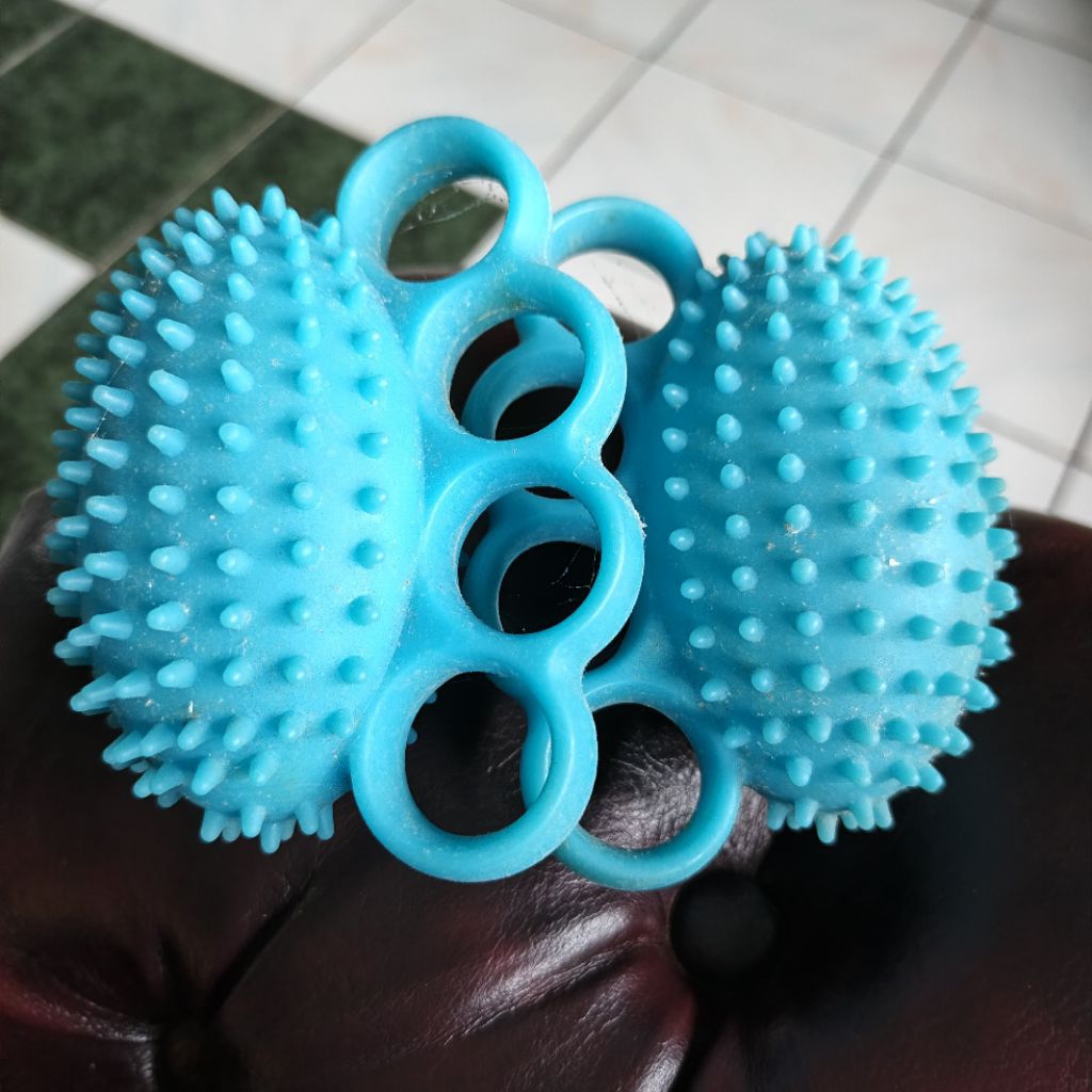 PL Bola Terapi Tangan Stroke Berduri | Bola Tangan Stroke Bola Terapi Tangan Bola Untuk Terapi Tanga