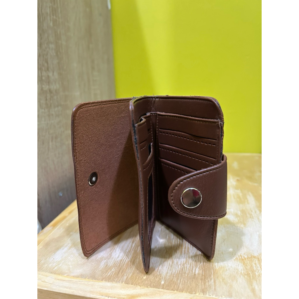 [PRELOVED] dompet kulit wanita lipat dua warna coklat