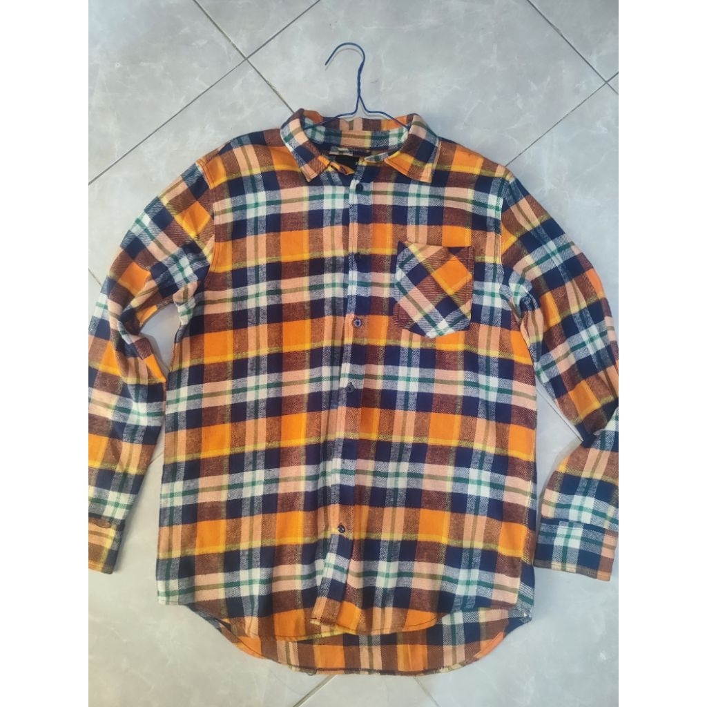 Preloved Kemeja Flanel Russ Ori Baru murah