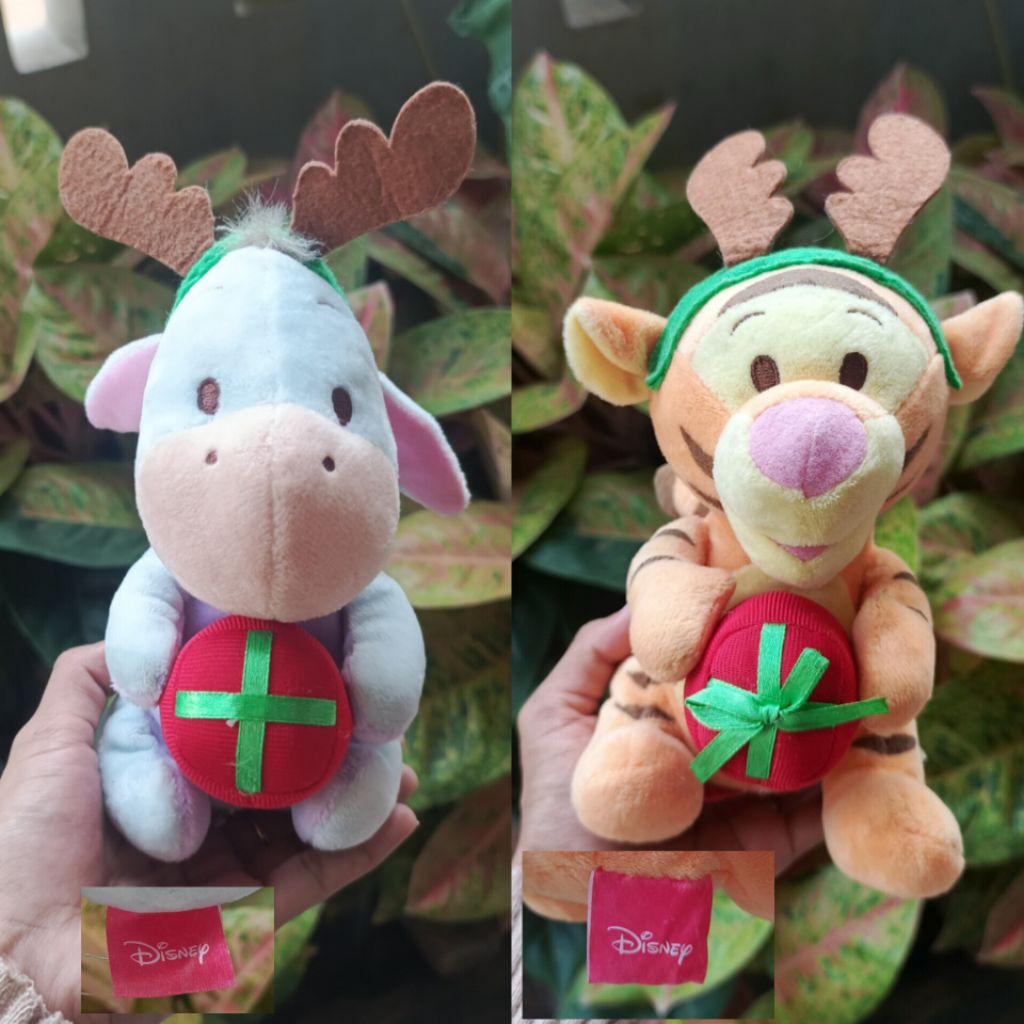 Boneka Tiger Winnie The Pooh Kostum Rusa Natal Bawa Kado Original Disney Brand Pink Nomor Seri RARE 