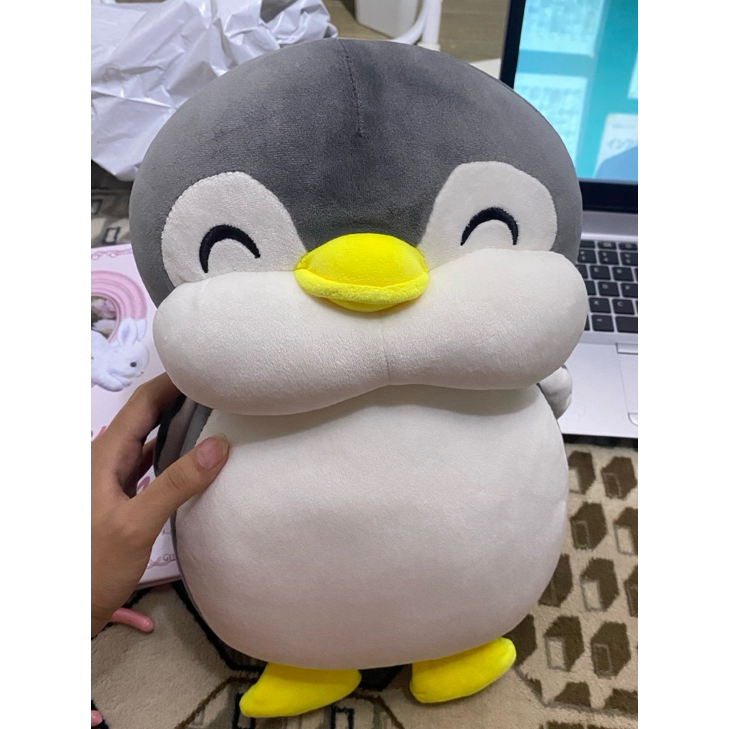 preloved plushie/boneka penguin grey miniso (pemakaian pribadi)