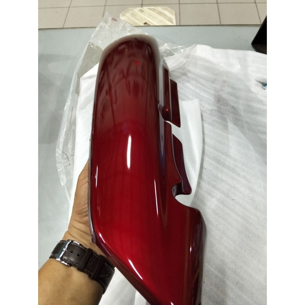 Cover body sebelah kiri untuk motor Tiger 2000 Old Lampu stop bohlam 1pc number part 77220KCJ690DNS