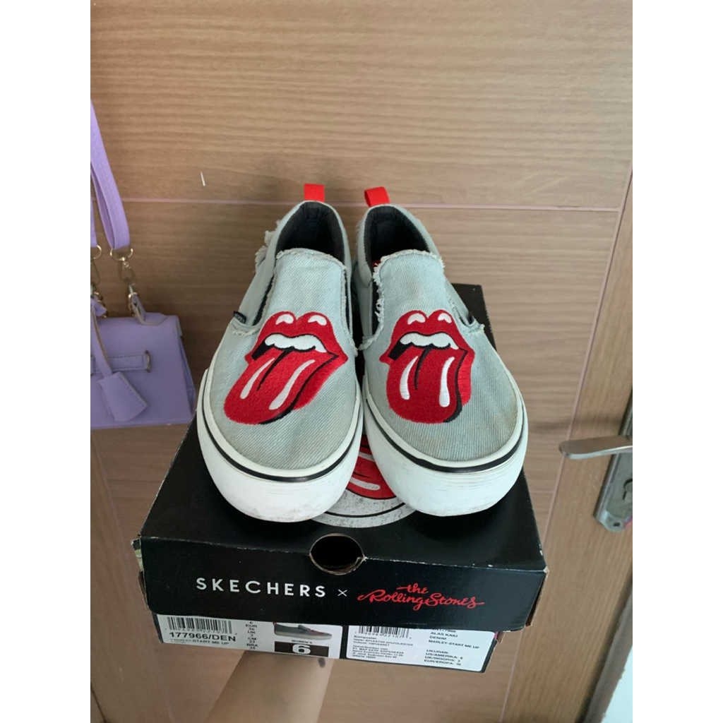 Preloved Sepatu Slip On Skechers x Rolling Stone