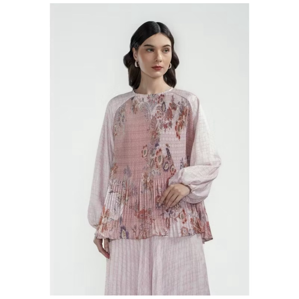 NEW BJ x Raisa festive finesse pleated blouse