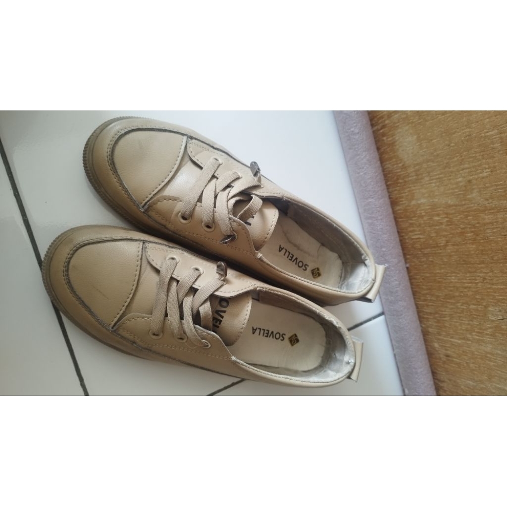 preloved sepatu wanita SOVELLA