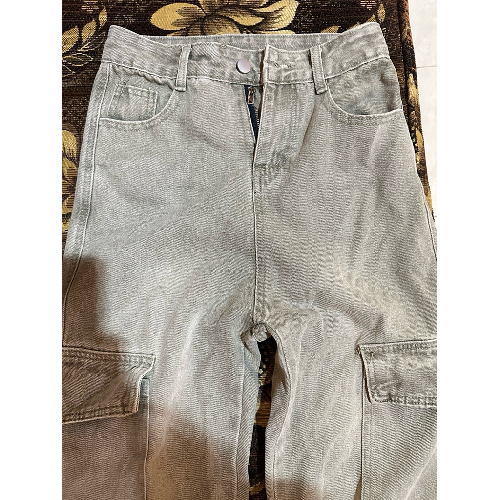 Preloved cargo jeans wanita size S warna hijau keabuan