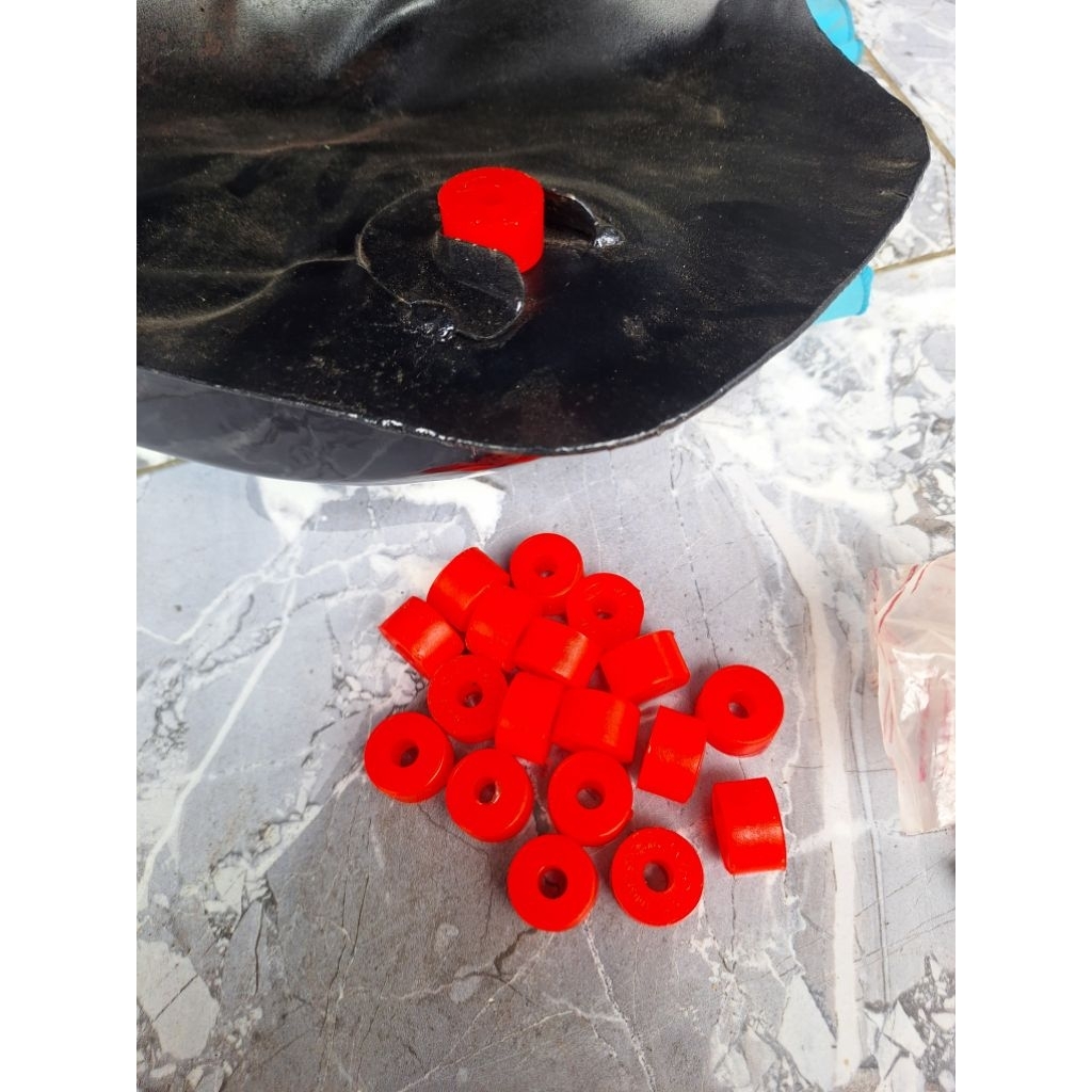 karet dudukan depan tangki CB CG karet nylon