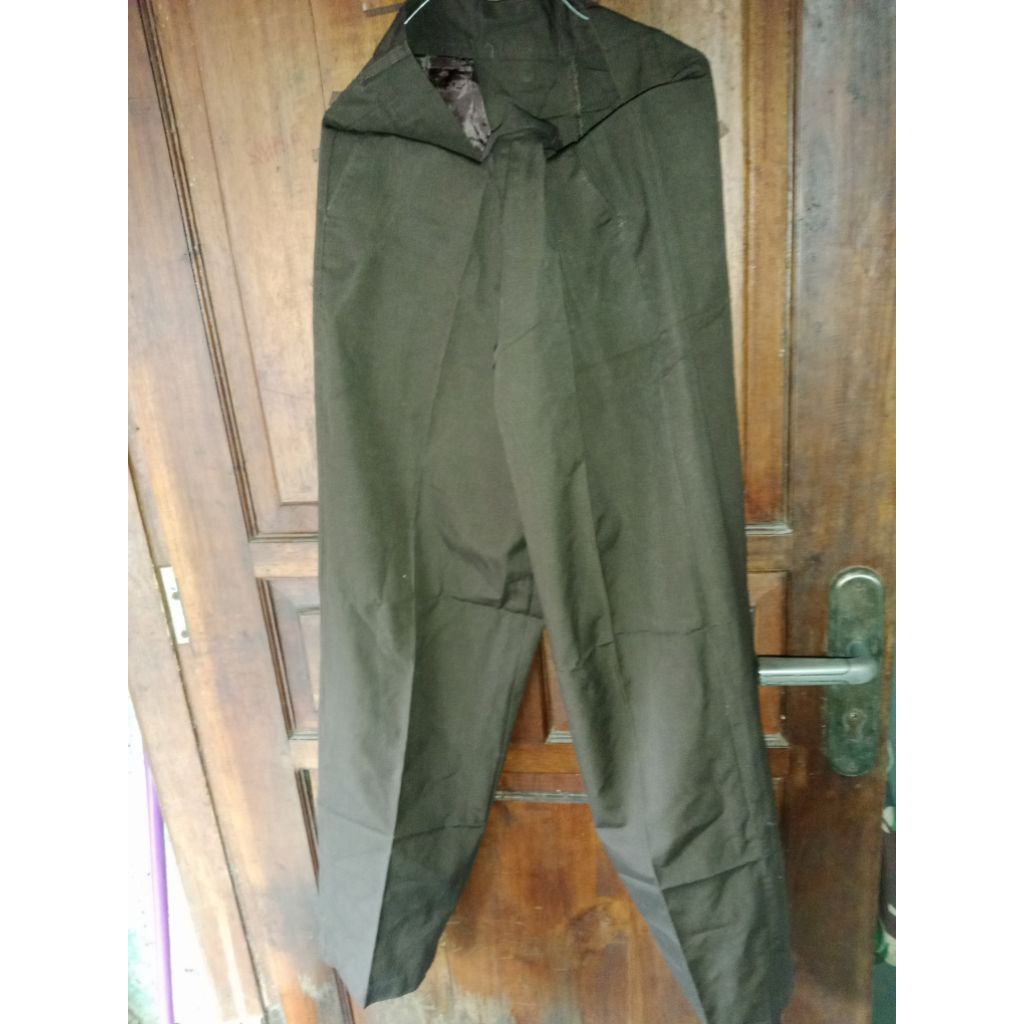 preloved celana pramuka