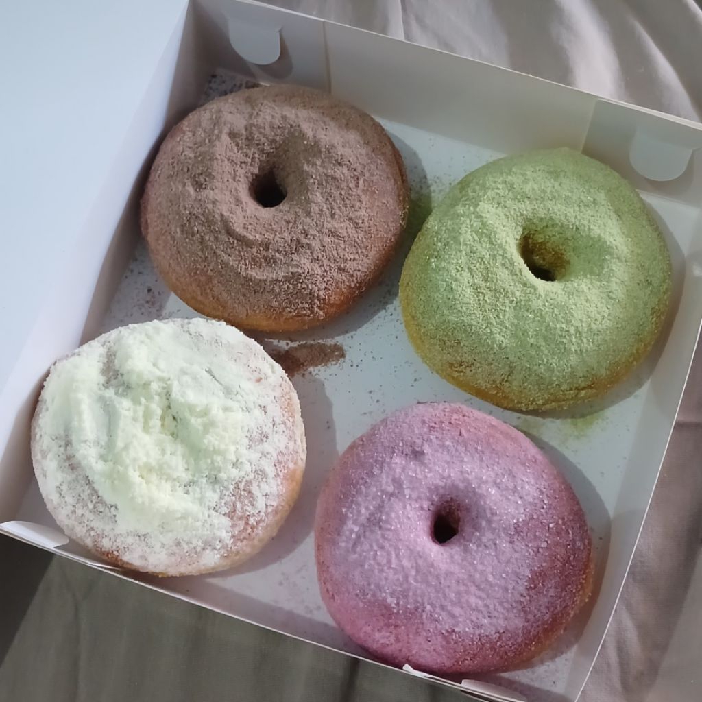 

Donat Labu Kuning/pumpkin donut susu isi 4 dan 6