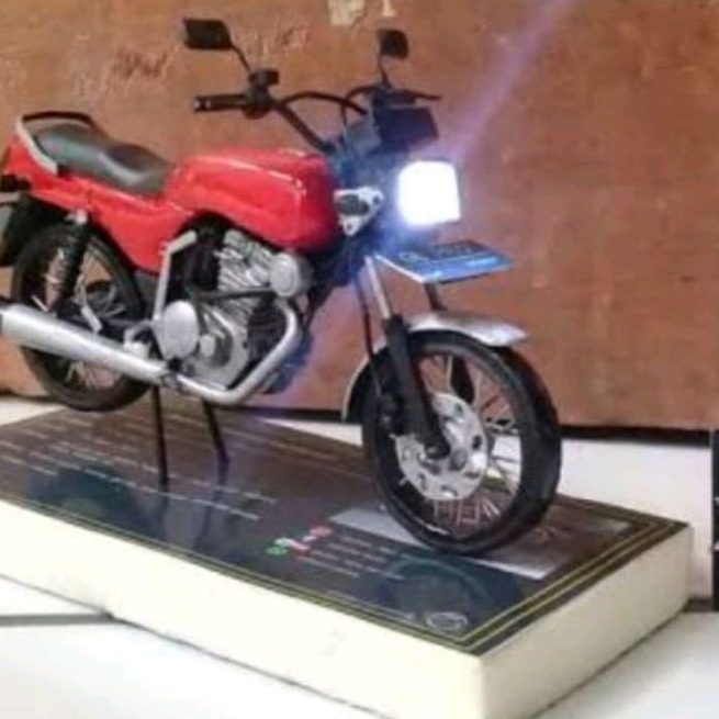 MINIATUR MOTOR HONDA GL PRO STANDAR LAMPU BISA MENYALA