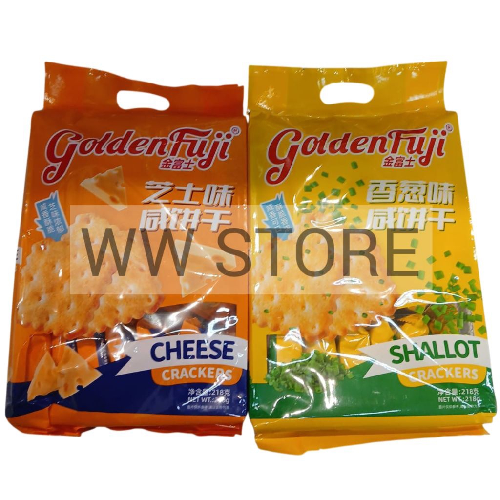 

Cemilan snek makanan ringan biskuit rasa keju / bawang Golden Fuji GoldenFuji CHEESE / SHALLOT CRACKERS Cracker 218g