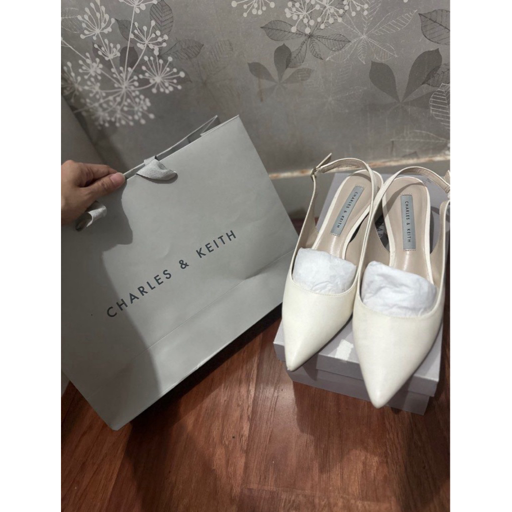 PRELOVED Sepatu Wanita Heels Charles and Keith