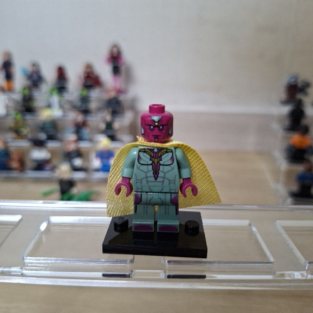 Lego Minifigure Vision - Sand Green, Dark Azure Spot on Forehead SH0178