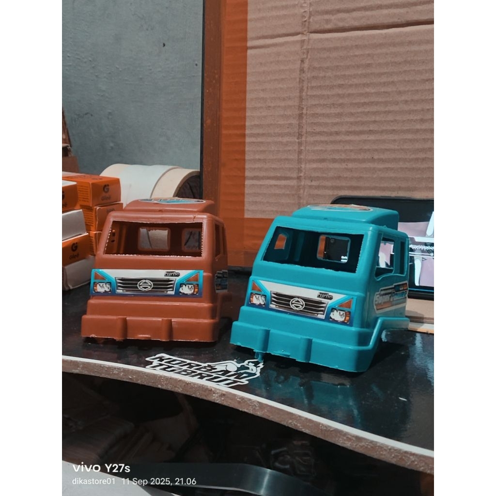 kabin ori truk plastik