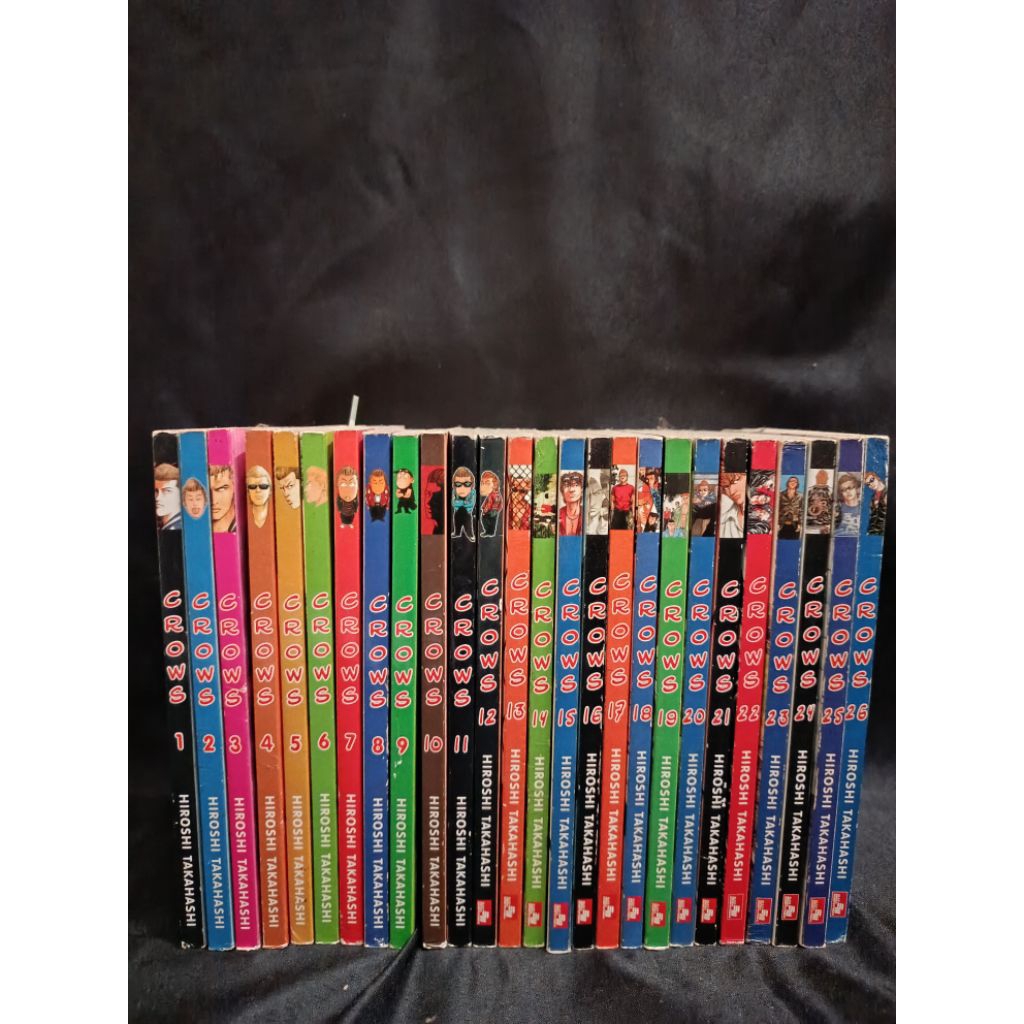 Komik Crows 1-26 set