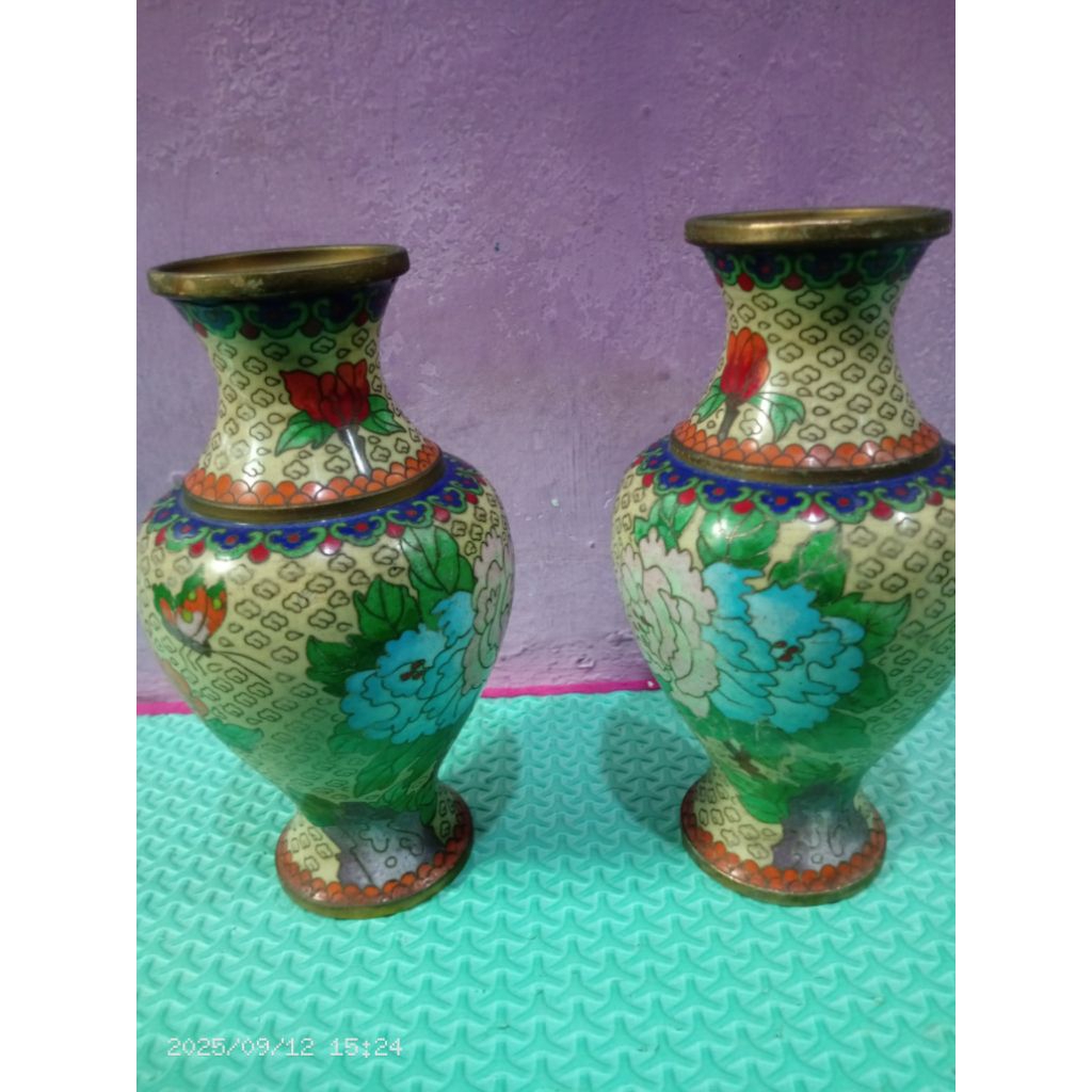 Guci Antik Vintage Kuningan 2 PCS