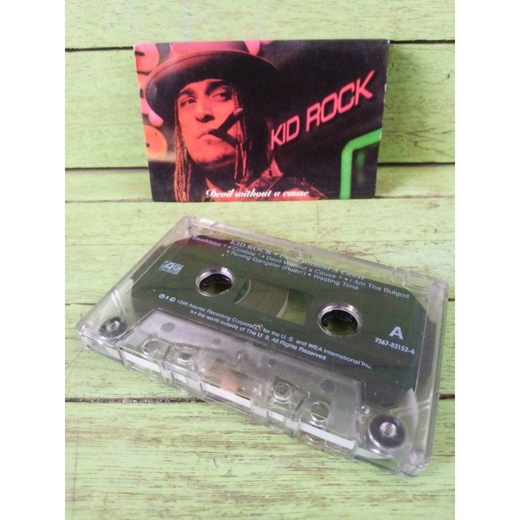 kaset Kid Rock - A Devil Without A Cause