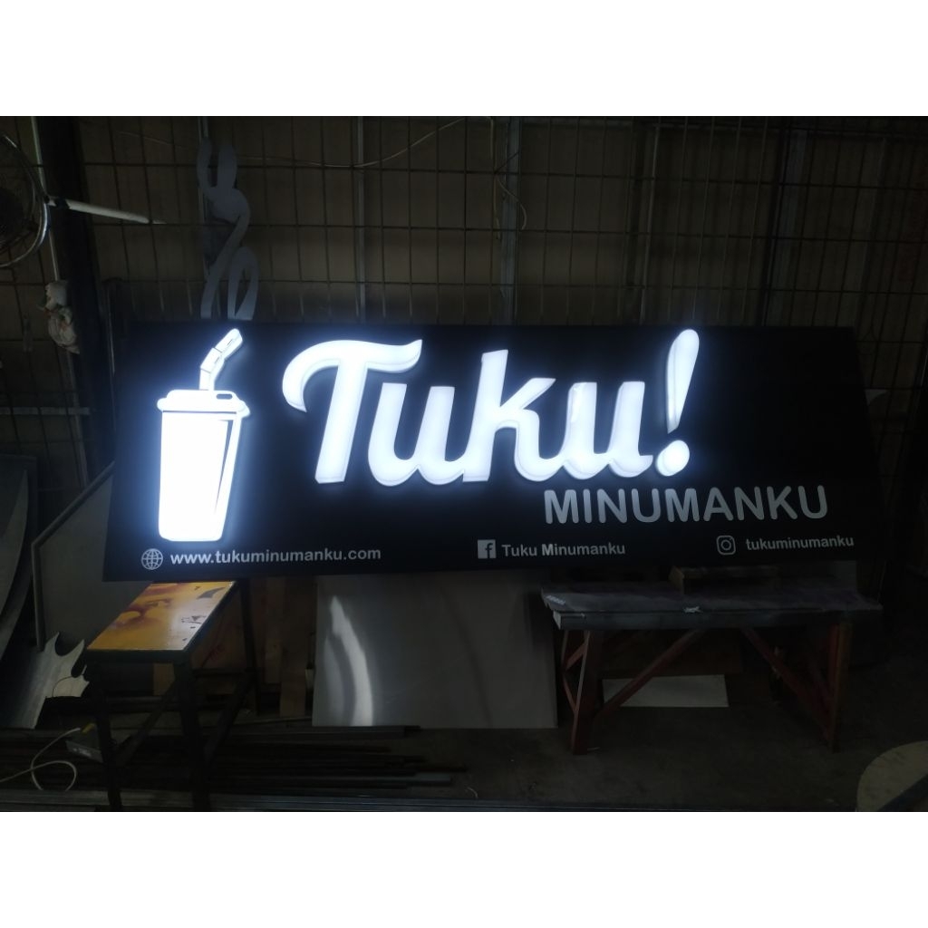 Huruf Timbul Acrylic Akrilik LED Signage Acrylic LED Shopfront Shopsign
