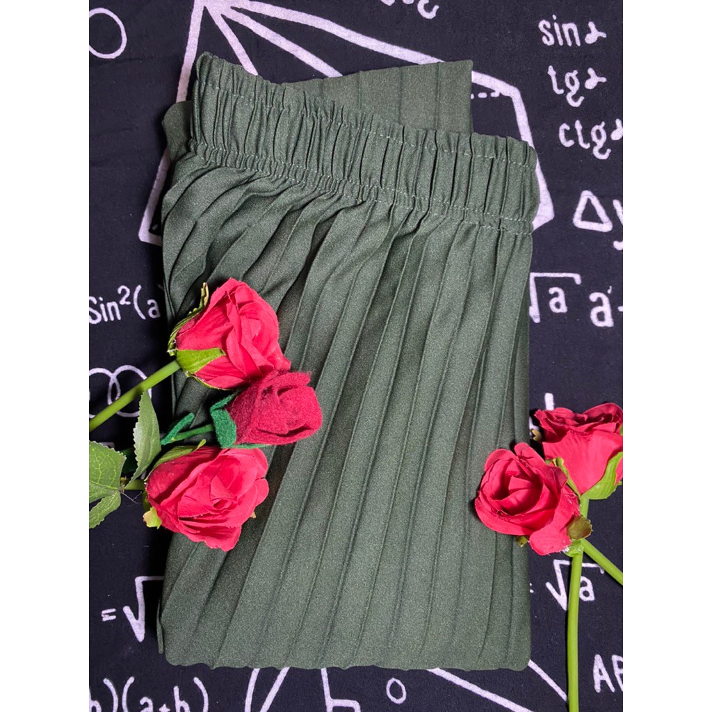 ROK PLISKET WANITA WARNA ARMY