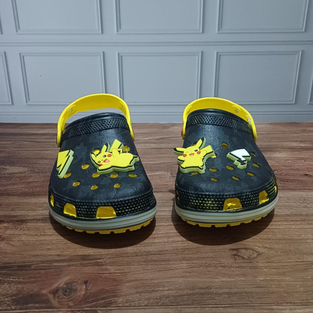 Crocs classic x pokemon/sandal pria/sandal crocs/crocs pokemon