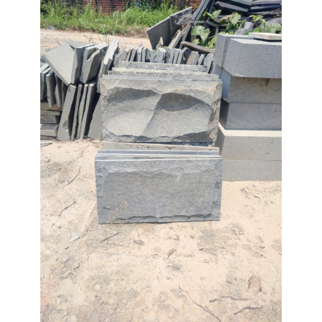 Batu alam andesit dinding RTA rata alam ukuran 20×40