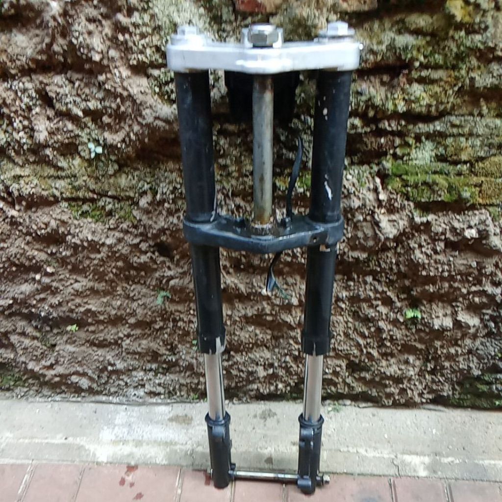 shock depan usd Minerva pnp Tiger ,Mega pro Primus, gl pro gl 100 Honda win original bekas