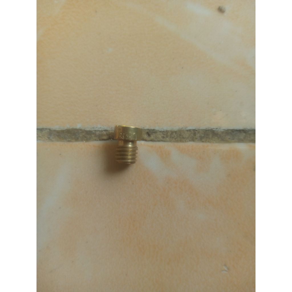 spuyer karbu pe uk90