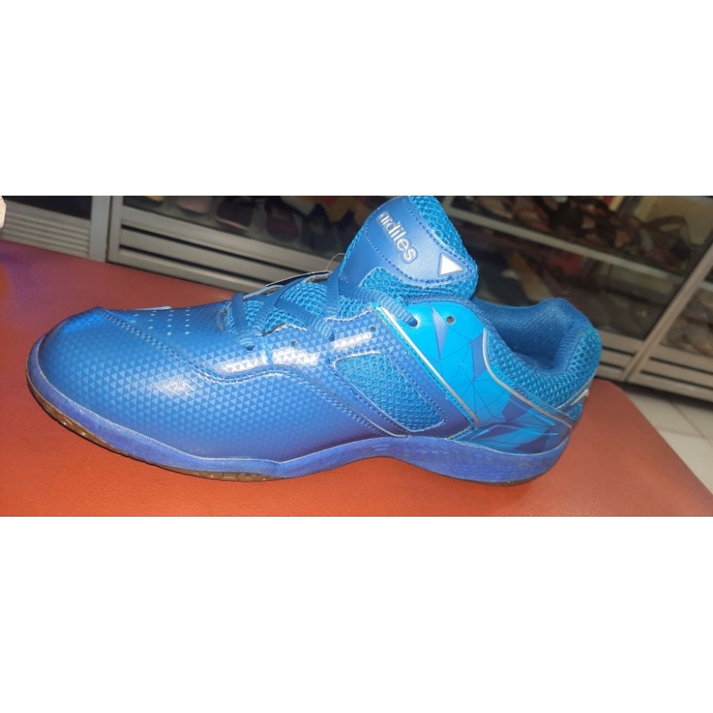 sepatu badminton ardiles