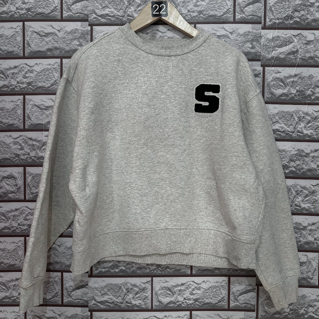 Studio Tomboy Abu - Chest Logo 'S' (Crewneck)