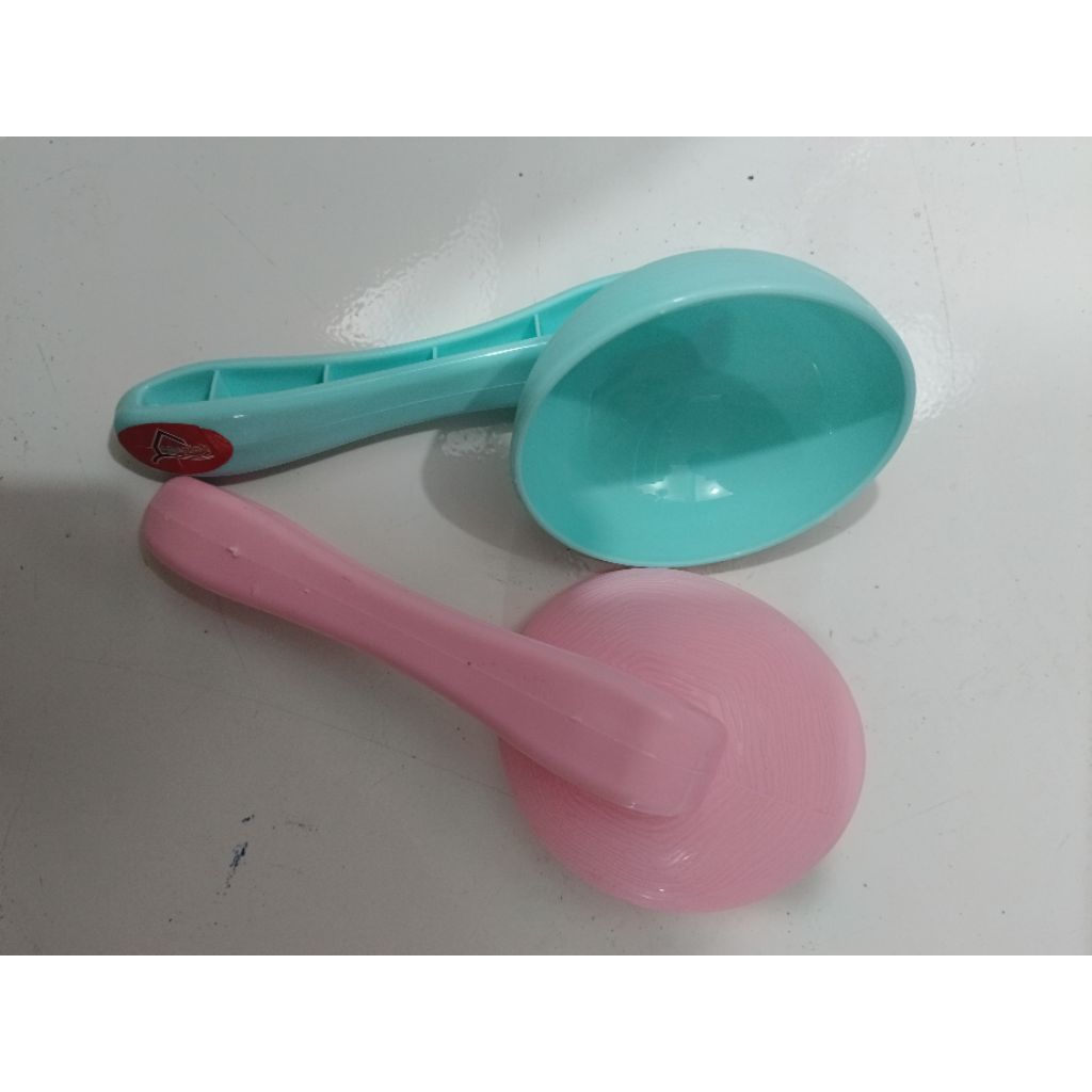 TELENAN DARI KAYU MINI DAN CENTONG NASI PLASTIK