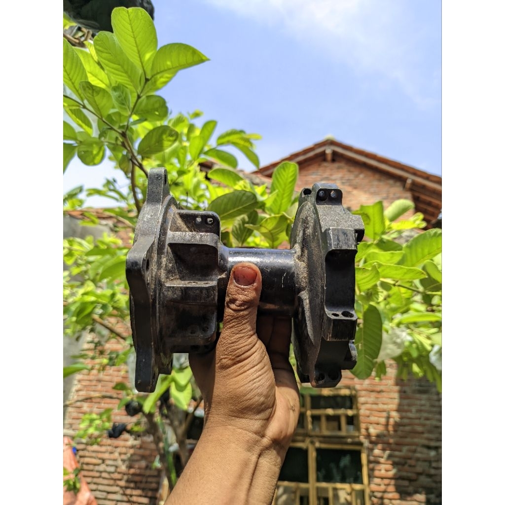 tromol belakang CRF 150 L original Hole 36