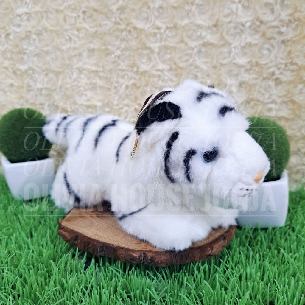 Gantungan Kunci Harimau Putih Loreng Tiduran Gantungan Boneka Lying White Tiger
