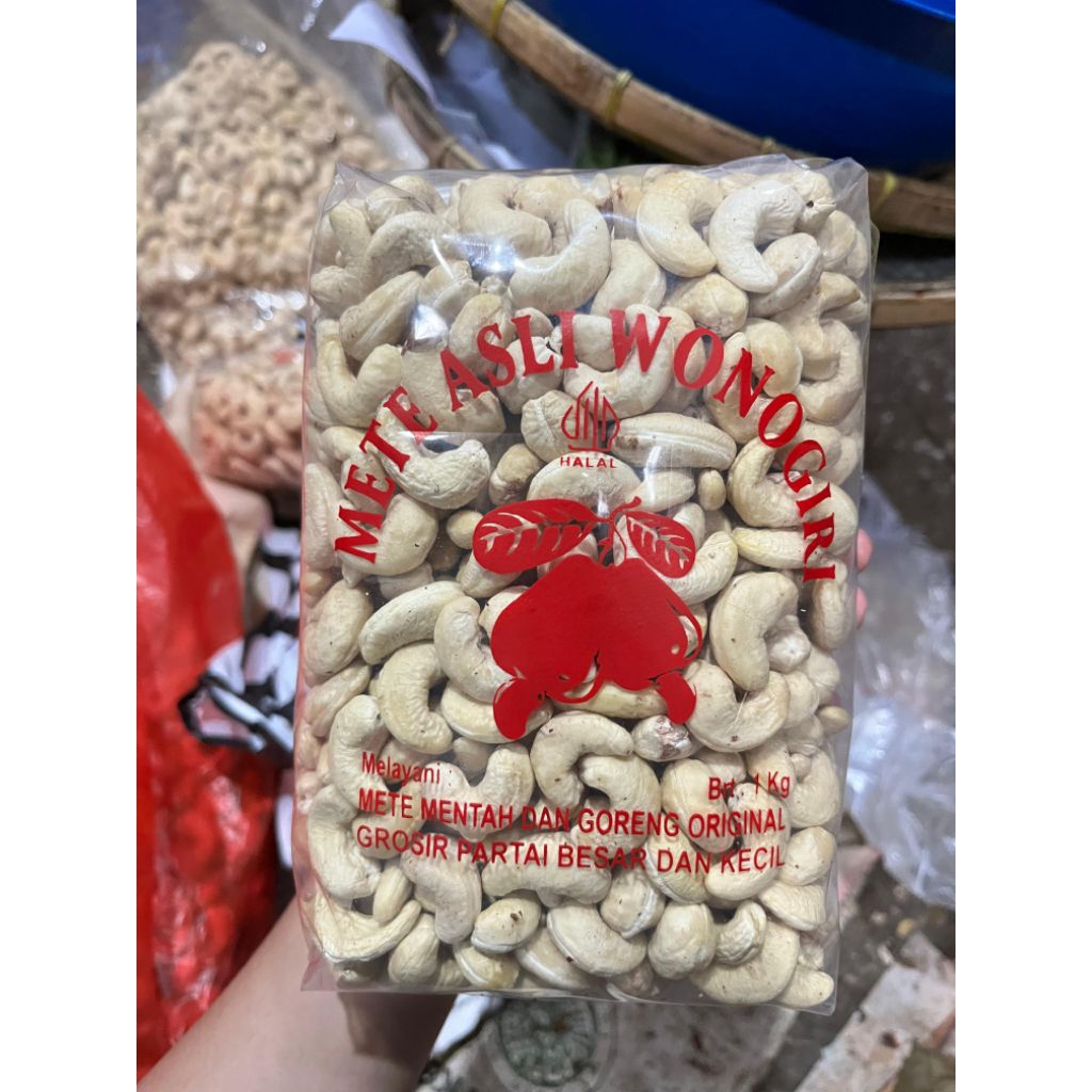 

KACANG METE SUPER MENTAH 1KG ASLI WONOGIRI