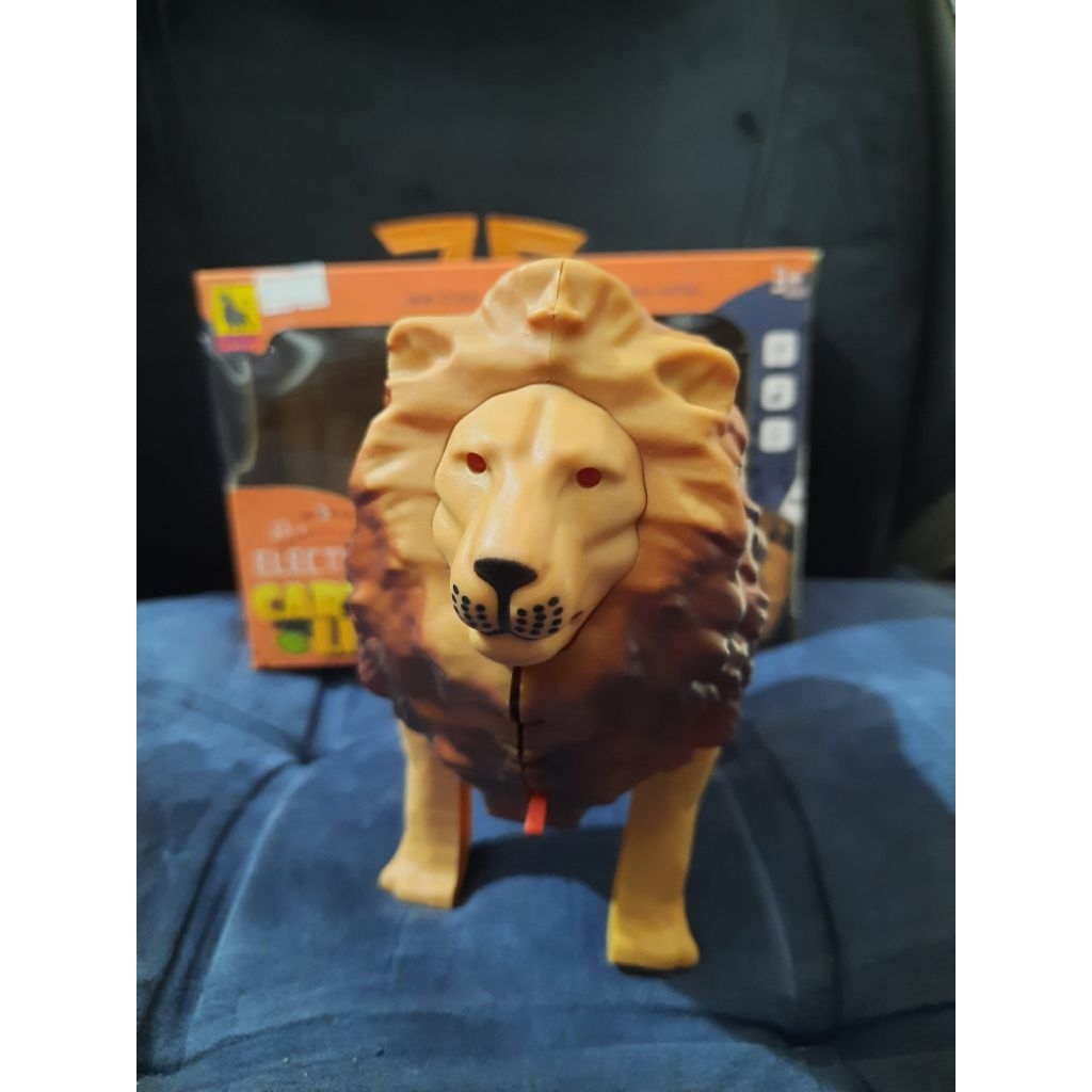 Mainan Singa Batrai