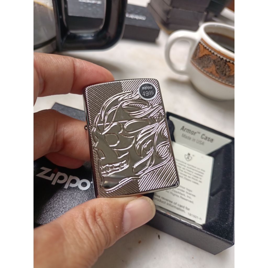 Zippo Armor Skull Black Ice Bottom G-16