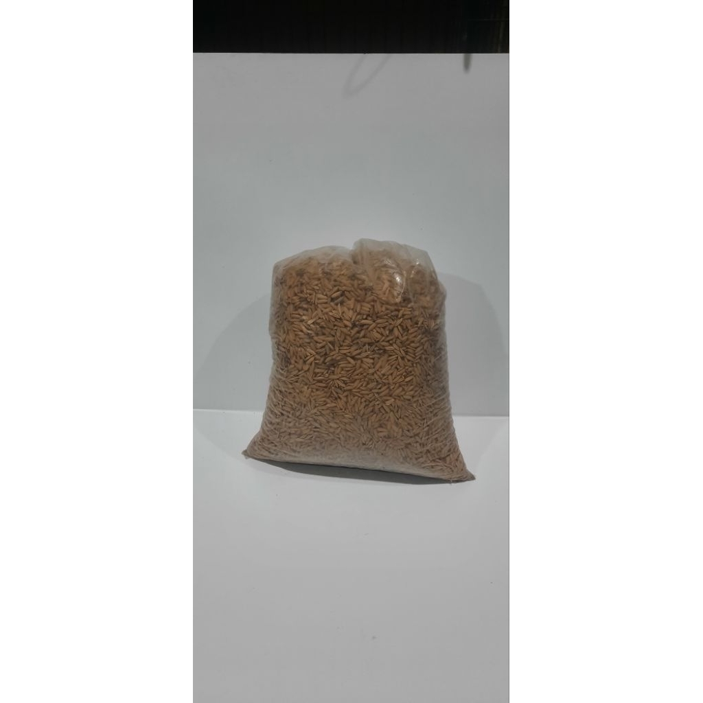 Gabah merah 500 gram.