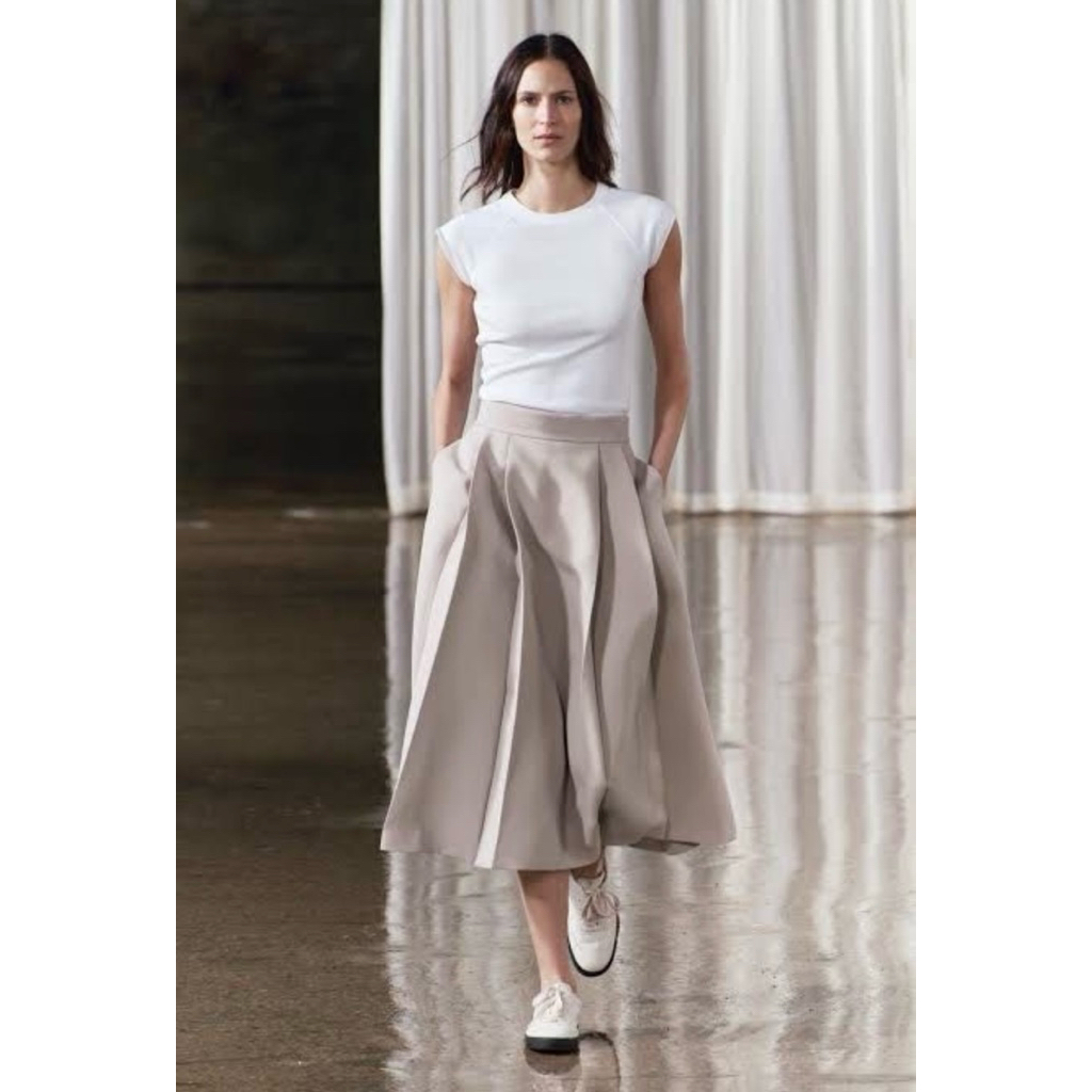 Zara Pleated Volumminouse Skirt