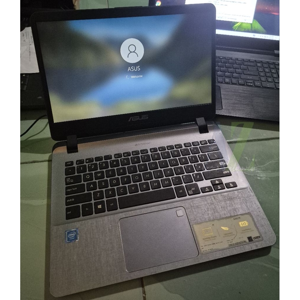 asus a407m ram 4 ssd 256 sistem normal