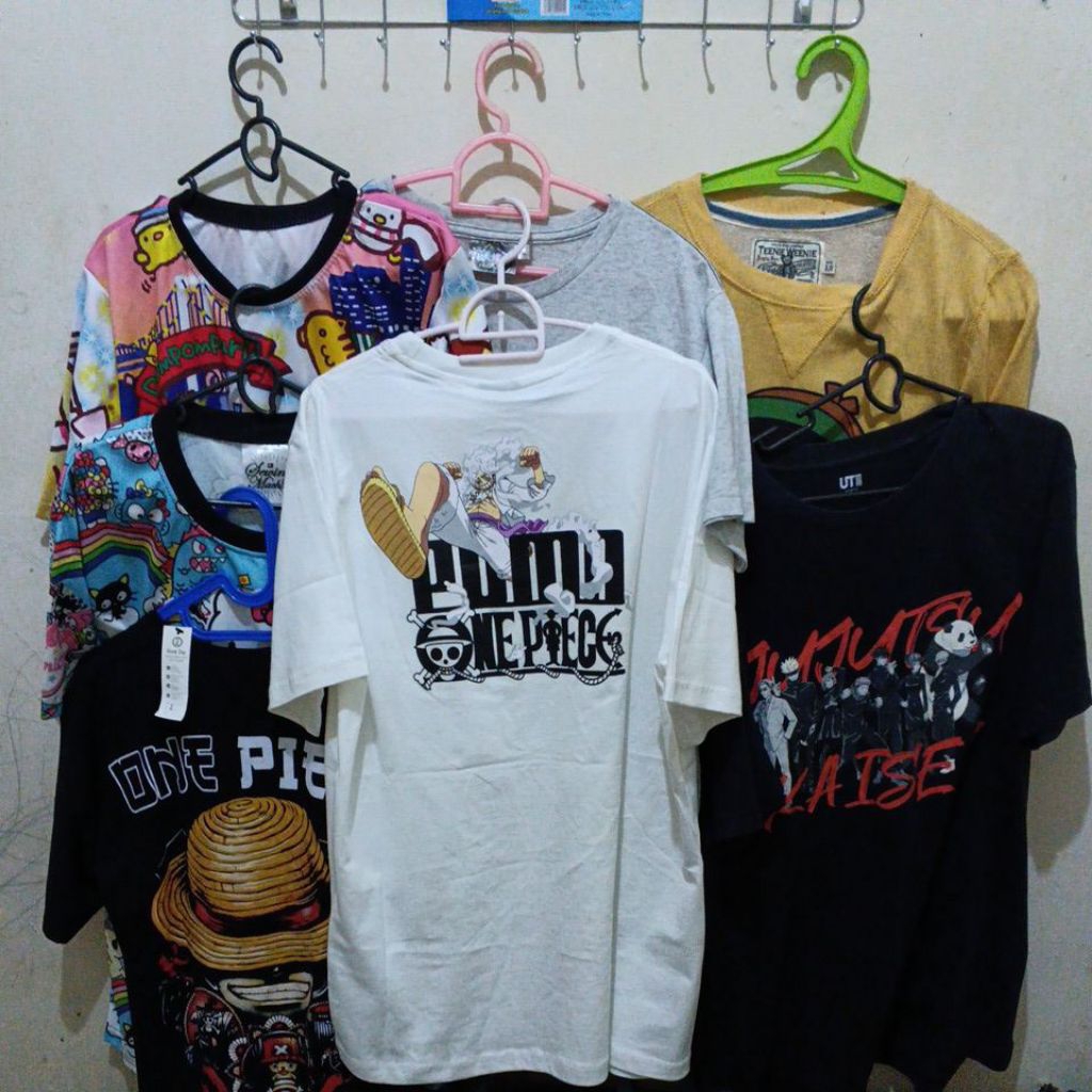 kaos anime, sanrio preloved dan new puma one piece jjk jujutsu kaisen