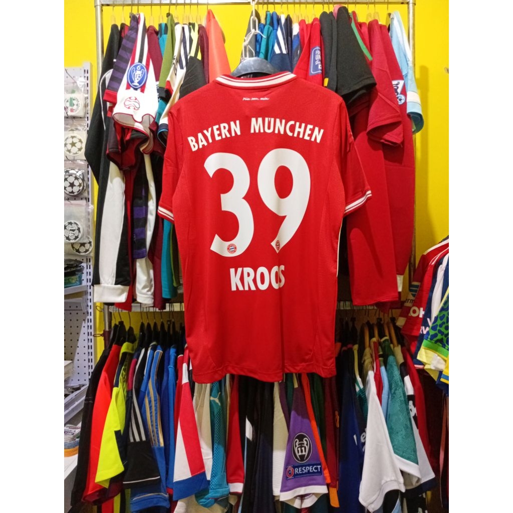 Jersey Bola Retro GO Munchen 2013 2014 Home KROOS 39